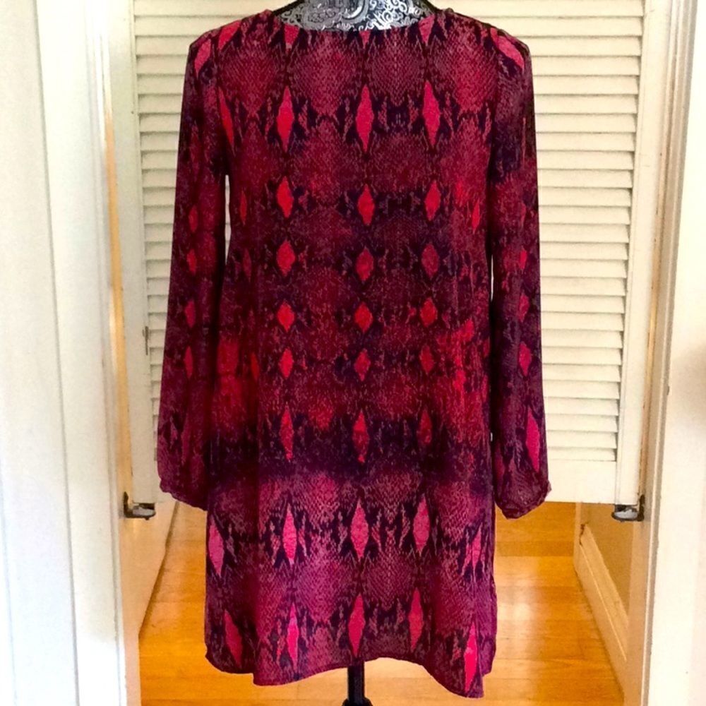 BB Dakota shift dress sexy red hot print XS